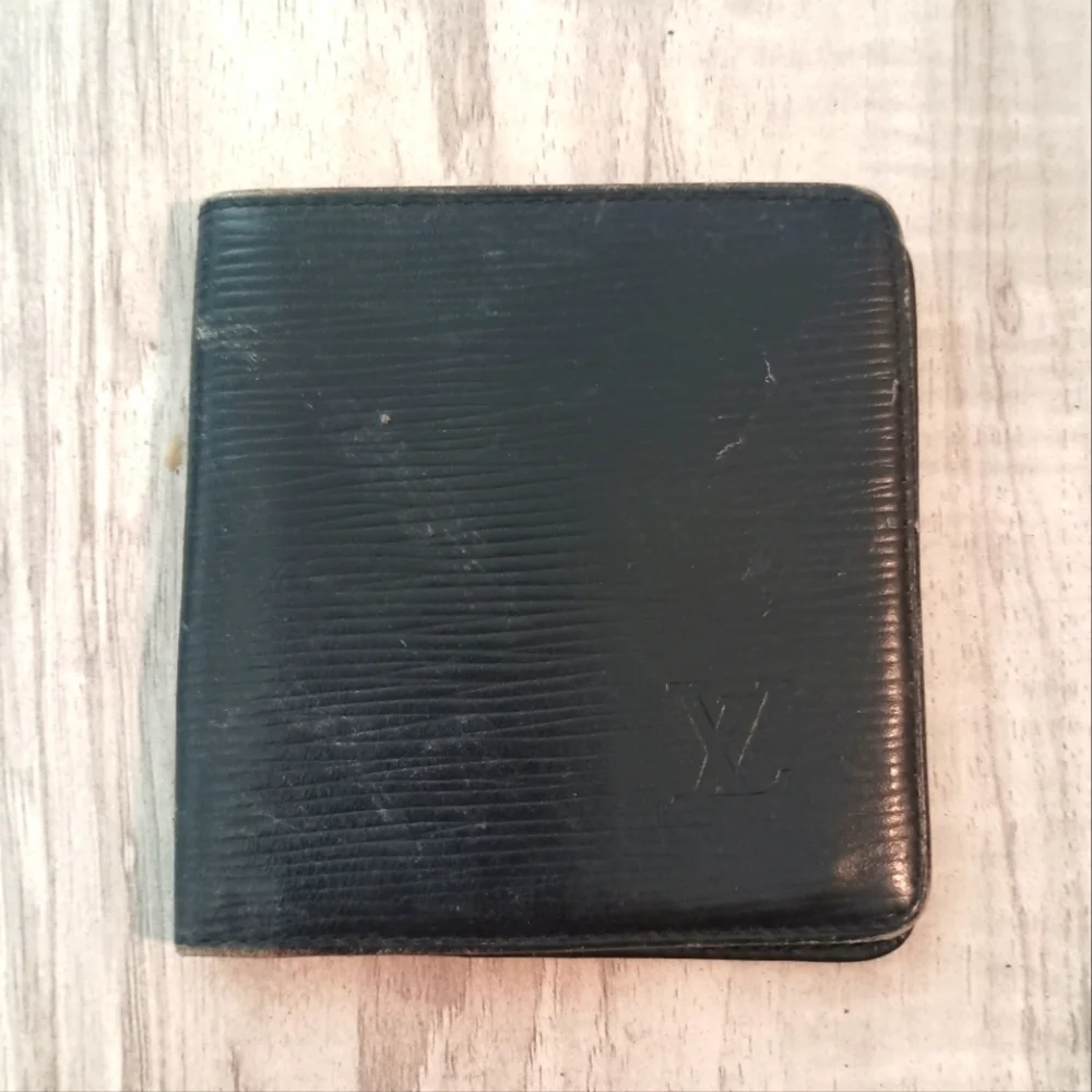 Louis Vuitton Malletier Bifold Epi Leather Marco Porte Billets Wallet VTG Rare